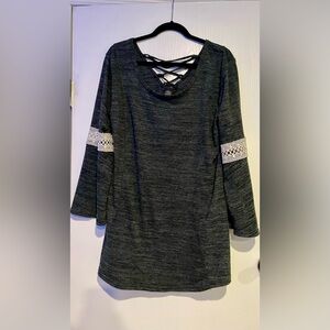 WinWin Dark Gray Cross-Back Tie Tunic, Size L-XL. NWT.